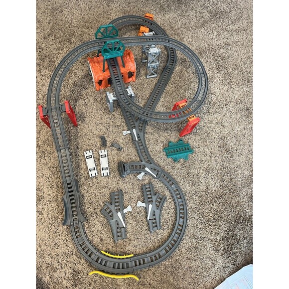 Thomas & Friends TrackMaster, 5-In-1 Track Builder 100% Complete Train Set - Picture 1 of 13